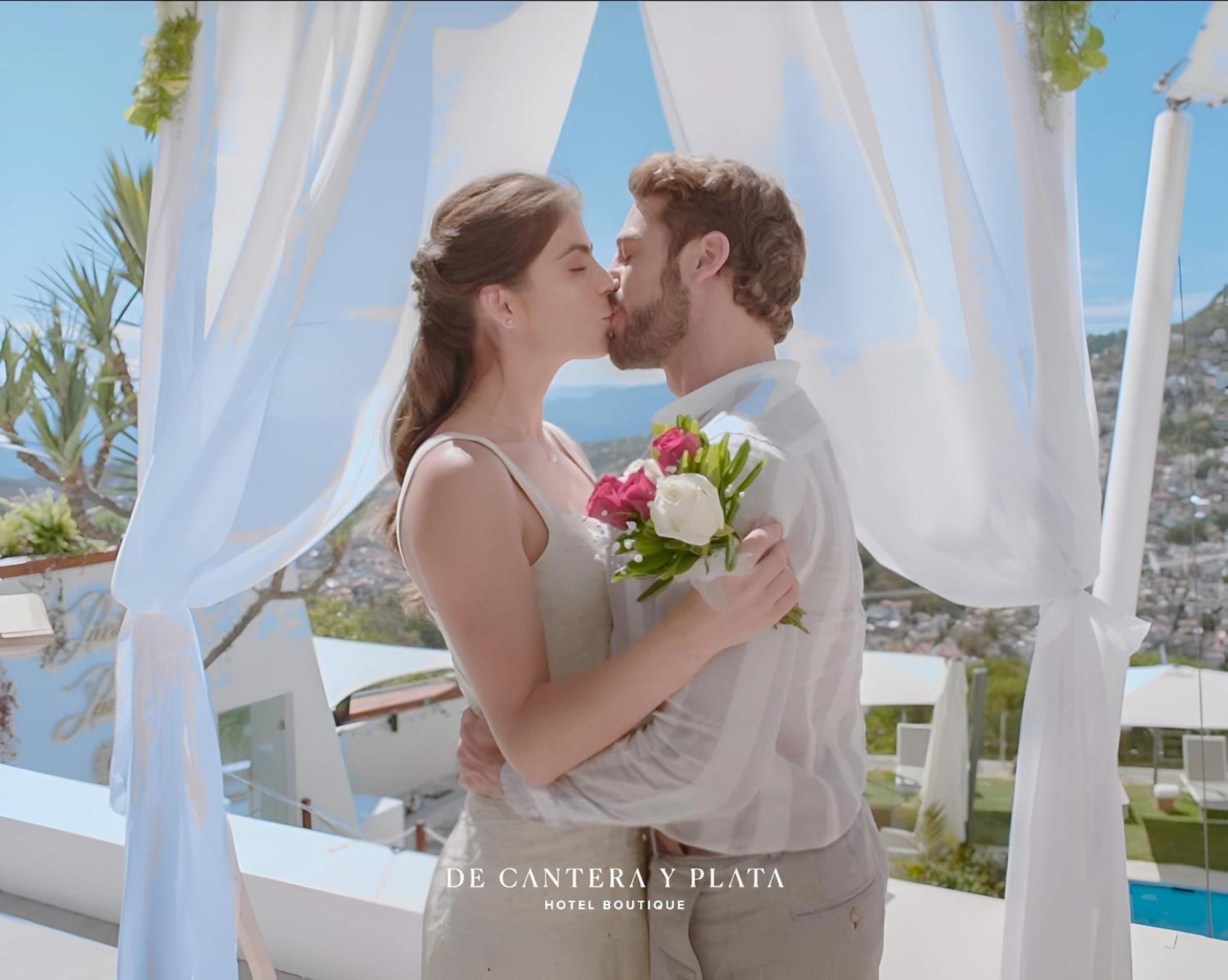 De Cantera Y Plata Hotel Boutique 塔斯科·德·阿拉尔孔 外观 照片